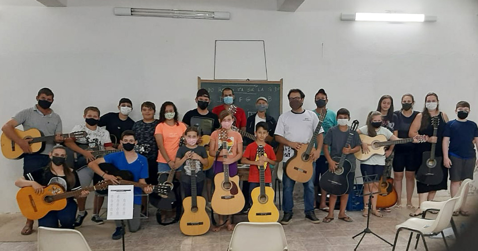 Descentralização da Cultura leva cursos de música gratuitos a seis bairros rurais