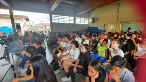 Prevenção da violência doméstica foi tema de palestra na Escola Estadual José Craveiro