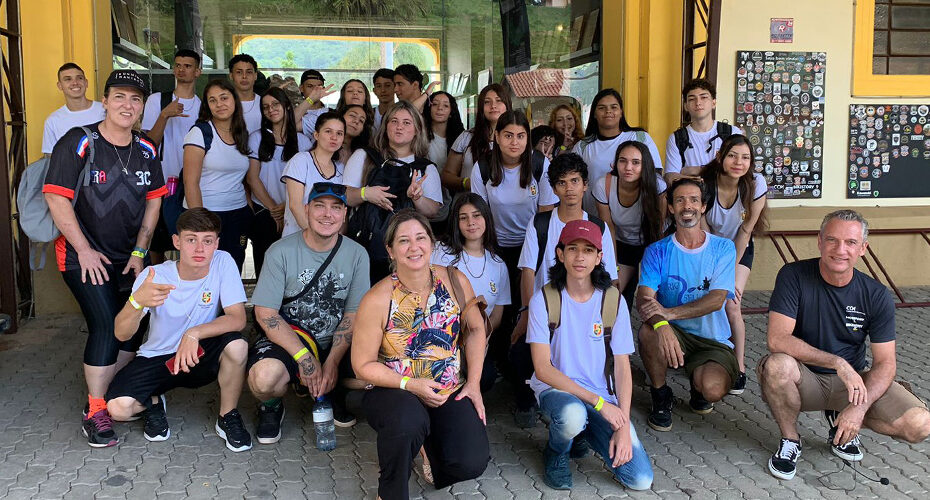 Alunos do Colégio Narciso Pieroni participam de ação do projeto "Descubra Socorro"