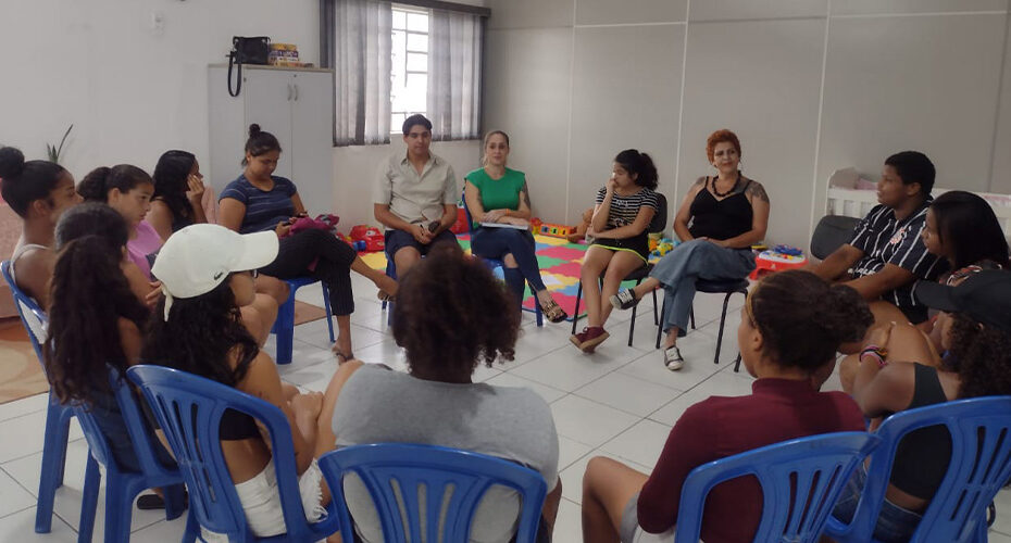 “Soltando o Verbo” promove convivência e desenvolvimento de habilidades para jovens vulneráveis