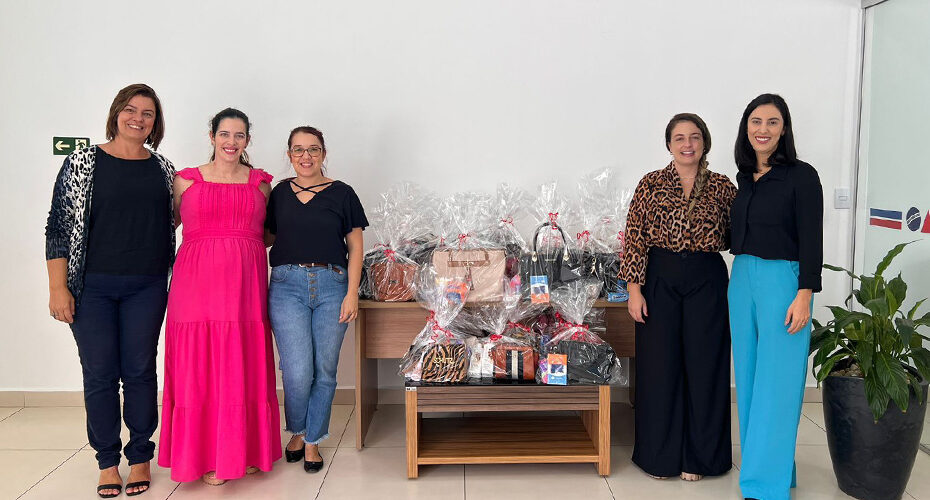 Em ação social, OAB de Socorro doa bolsas e kits de higiene à Secretaria de Cidadania