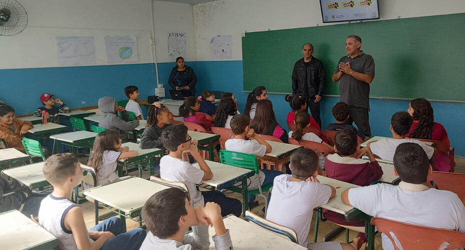 Estudantes visitam Complexo Ambiental e promovem conscientização sobre resíduos e consumo responsável