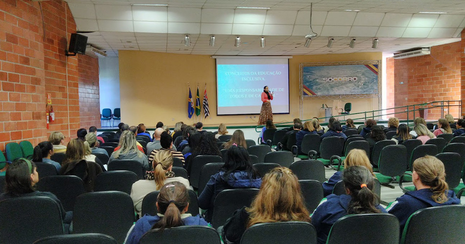 Encontro de educadores reflete sobre o desafio da inclusão na educação